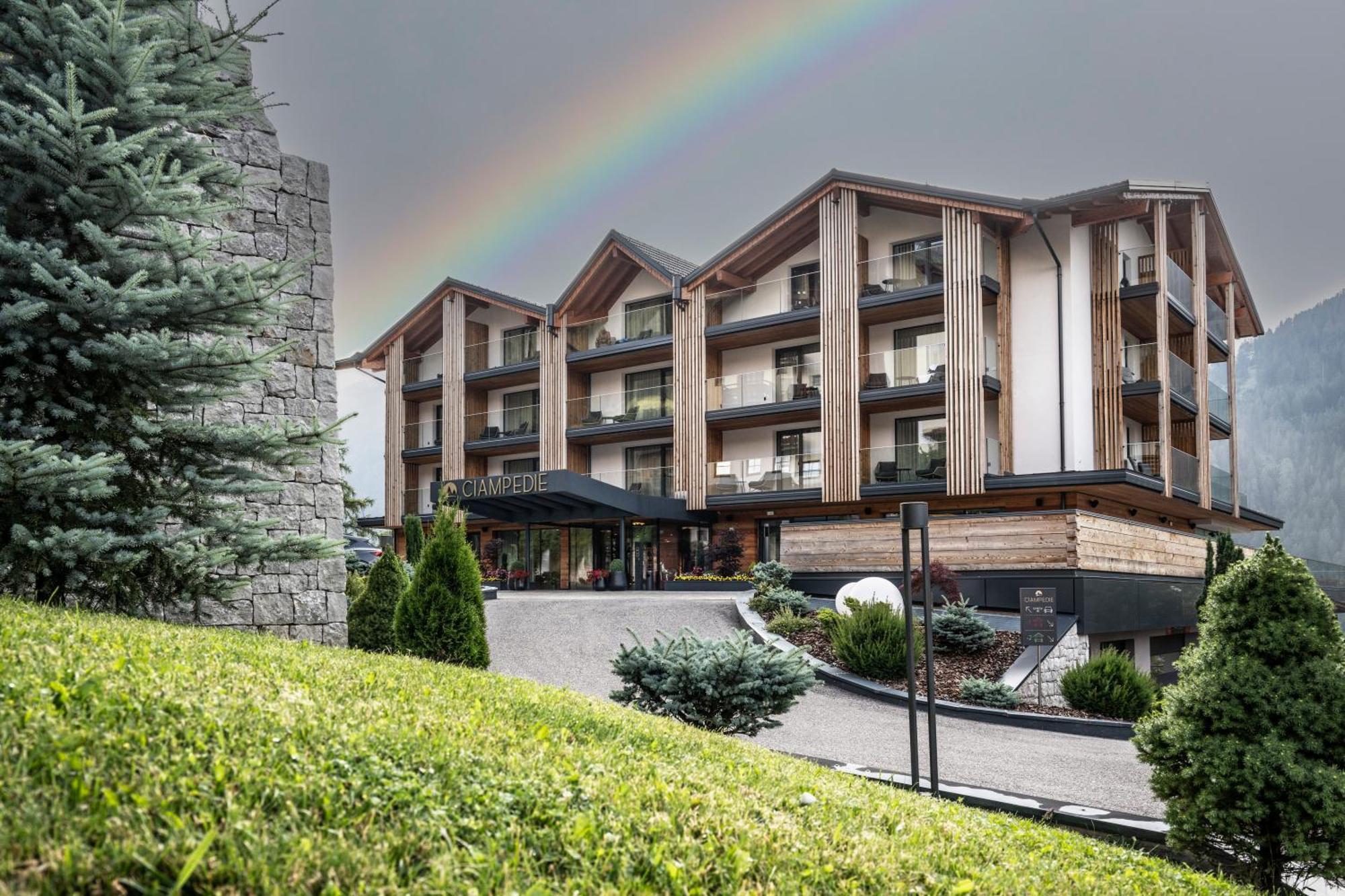 Ciampedie Luxury Alpine Spa Hotel Віго-ді-Фасса Екстер'єр фото