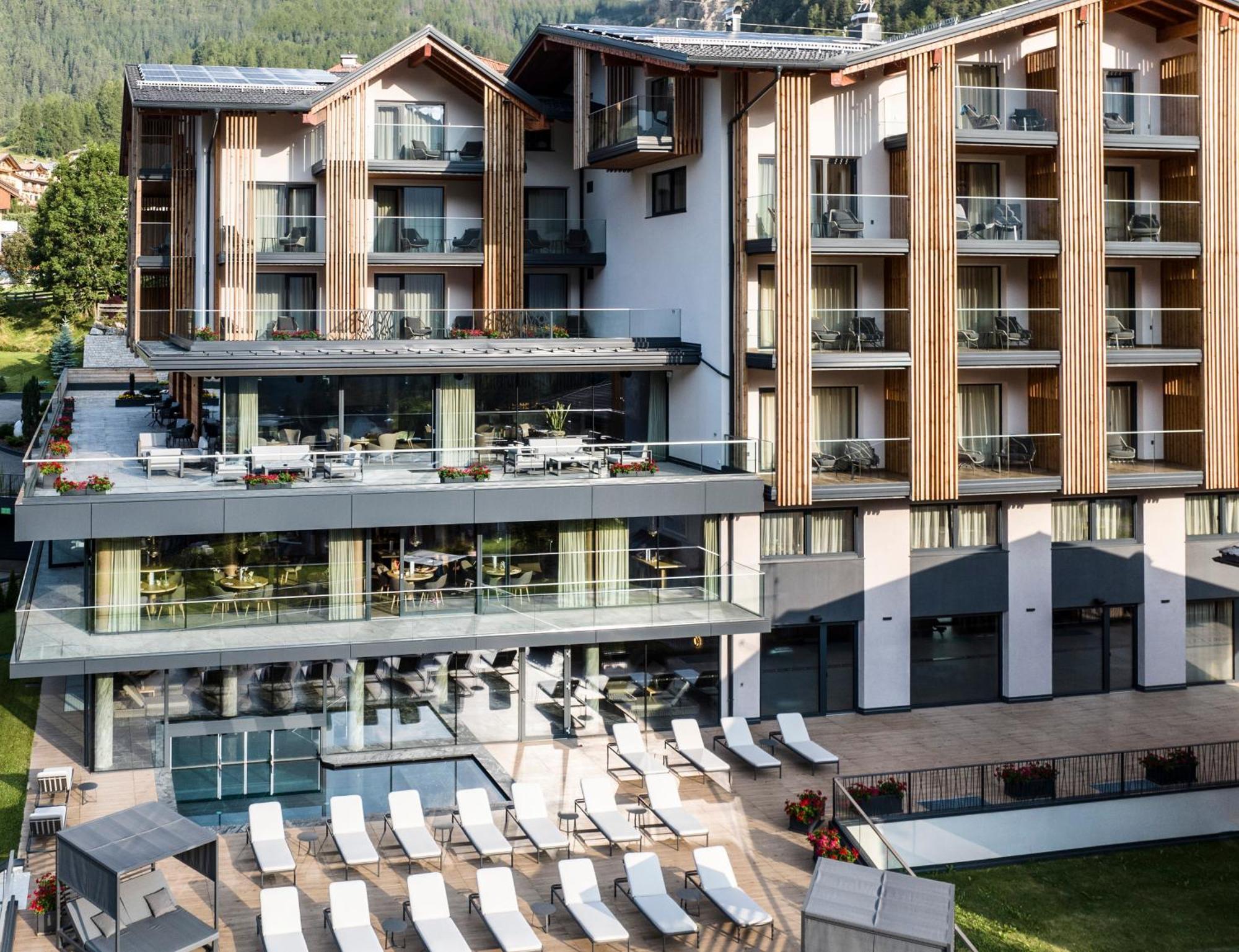 Ciampedie Luxury Alpine Spa Hotel Віго-ді-Фасса Екстер'єр фото